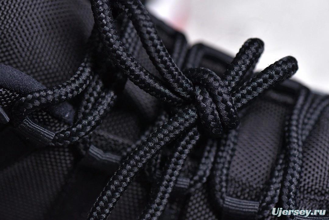 Air Jordan 11 Bred