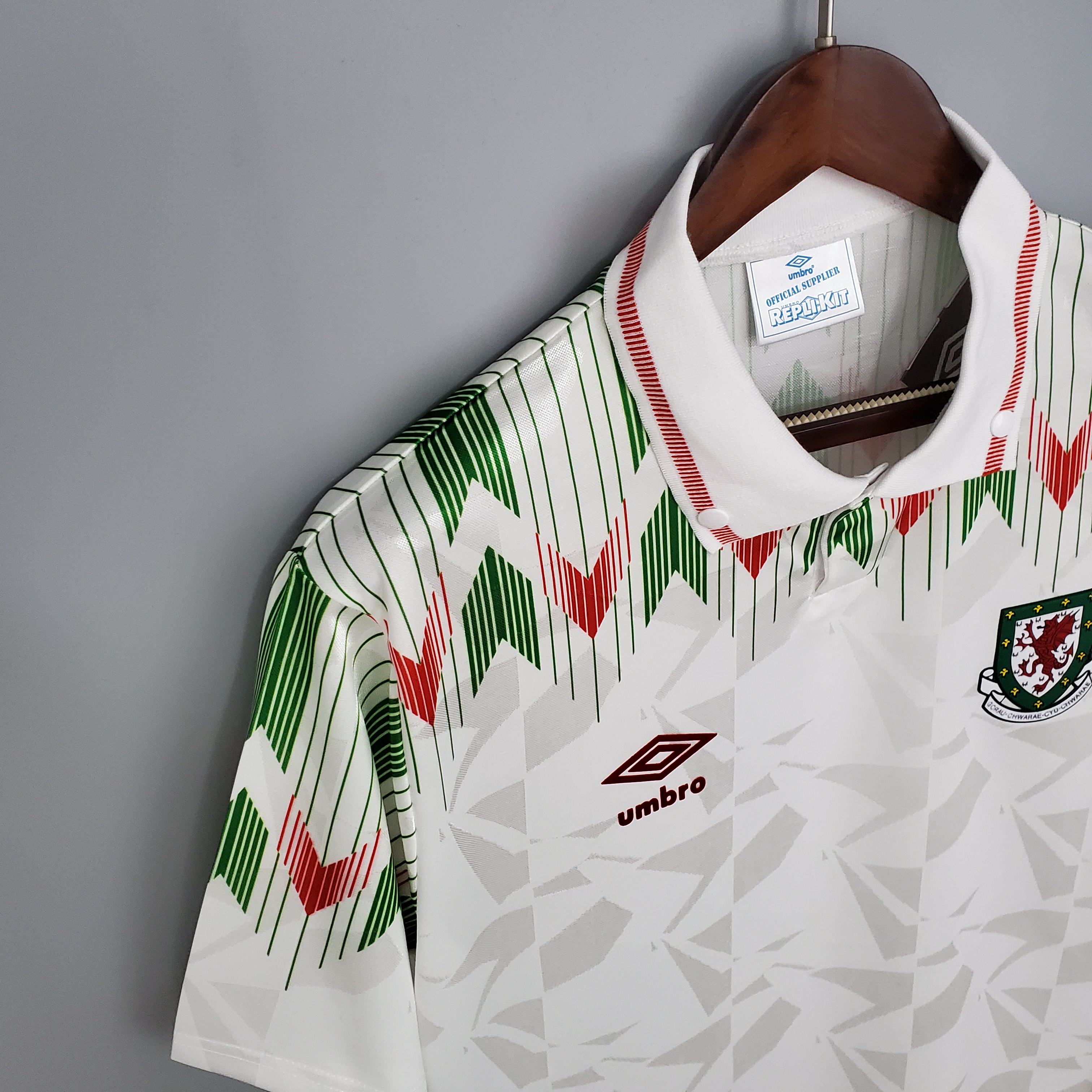 Retro Wales 90/92 away Soccer Jersey