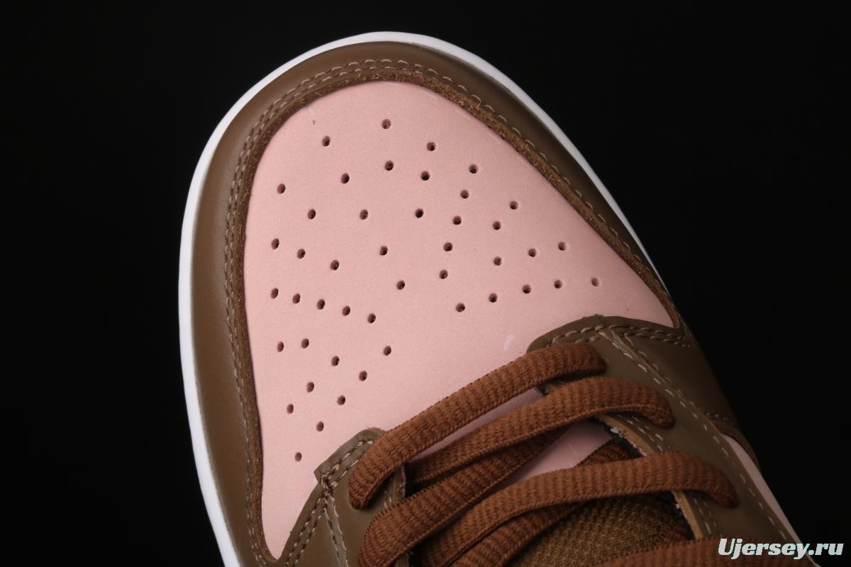 Stussy x SB DUNK Low Pro Cherry cherry pink brown skateboard shoes with low uppers 304292-671