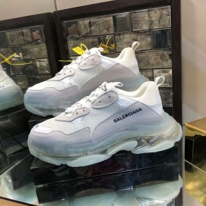 Men/Women Balenciaga Triple S White Clear Sole Khaki Sneaker Item 638038