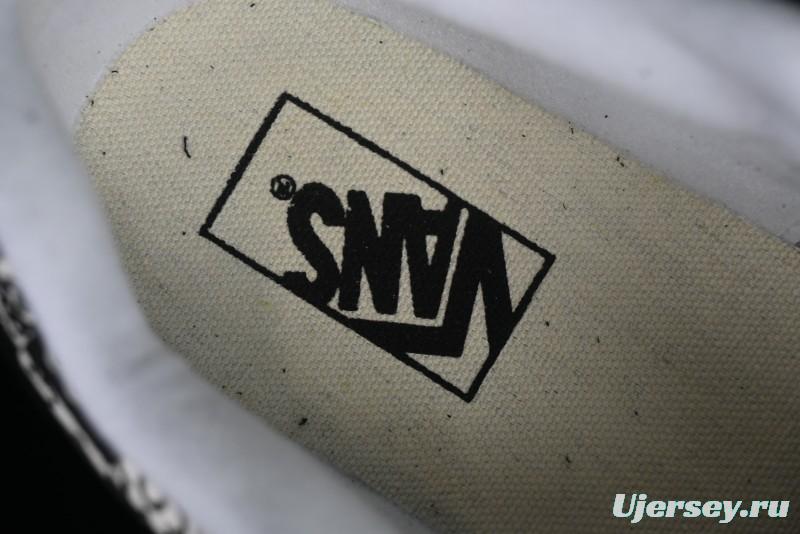 Vans Classics Knu Skool Checkerboard Graffiti Chunky Tongue Skate Shoes - VN0009QC6BT