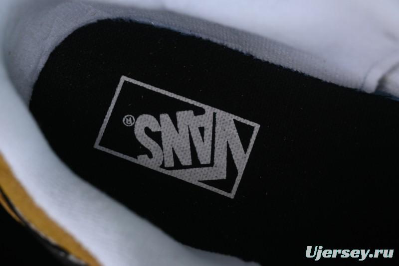 Vans Classics Knu Skool Retro Skate Shoes with Thick Tongue and Oversized Toe - VN0009QC5QJ1