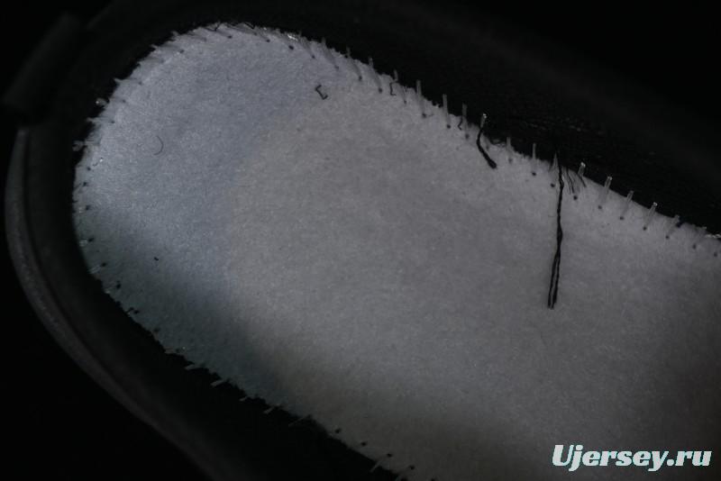 New Balance CRV CAP V2 Casual Sneakers with Flat Sole and Mesh Upper - SD3205BB2