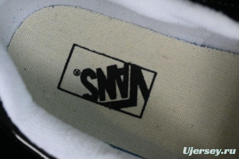 Vans Classics Knu Skool Coca-Cola Collaboration Black White Embroidery Chunky Tongue Sneakers - VN0009QC6BTI