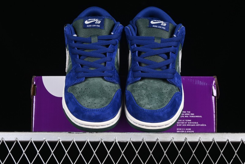 Nike SB Dunk Low Skateboarding Shoes - HF3704-400