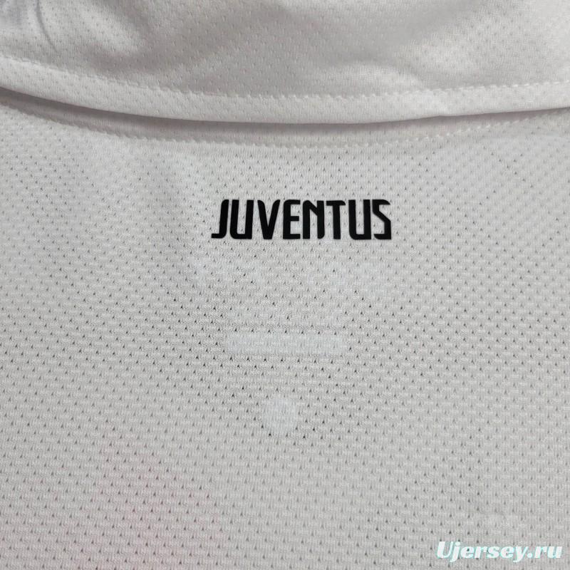 10/11 Retro Juventus Away Jersey