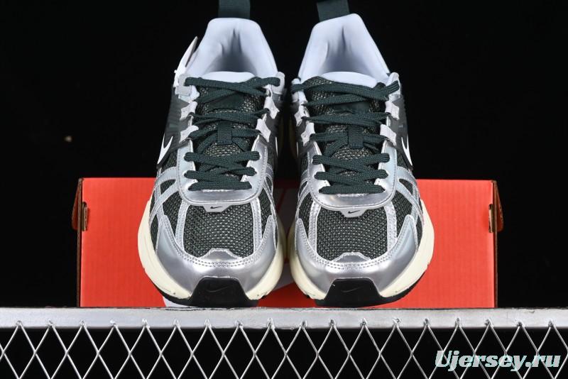 Nike V2K Runtekk 3XL Retro Low-Top Running Shoes with Shock Absorption and Anti-Slip Design - HJ4497-300