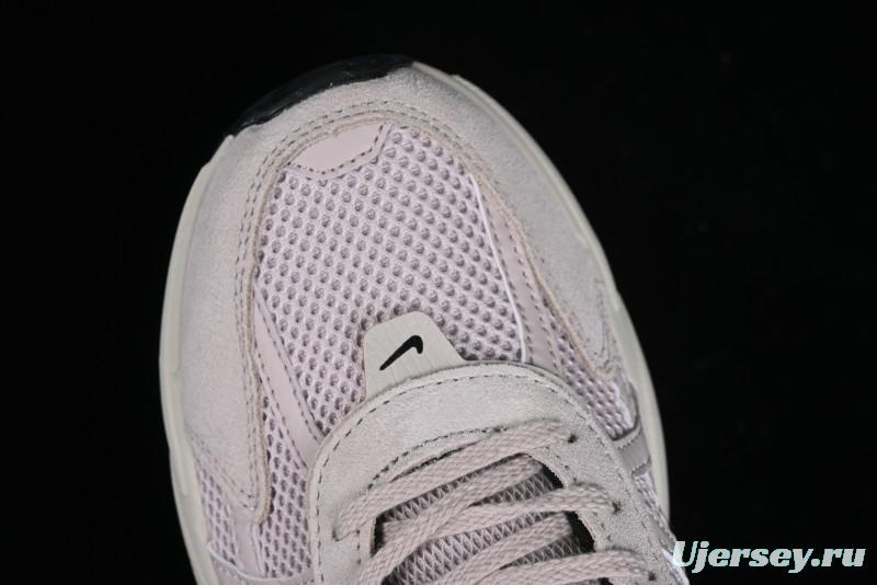 Nike Runtekk Run V2K Low-Top Retro Running Shoes with Cushlon Midsole and Anti-Slip Design - FN6703-001