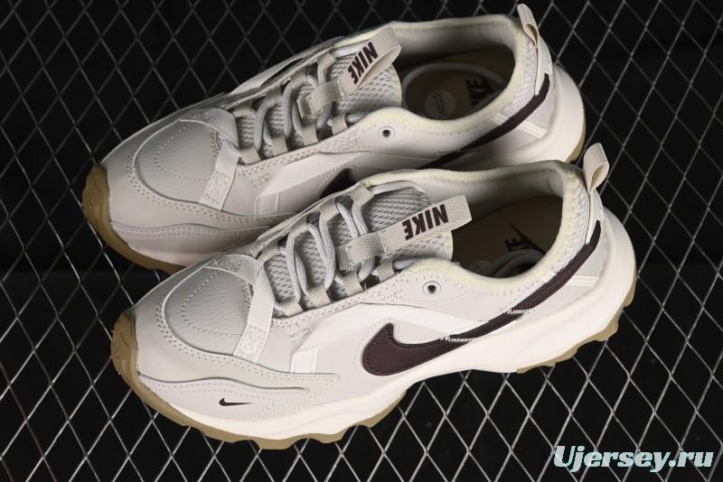 Nike TC 7900 Retro Dad Shoes with Reflective Swoosh and Cushioned Sole - DD9682-003