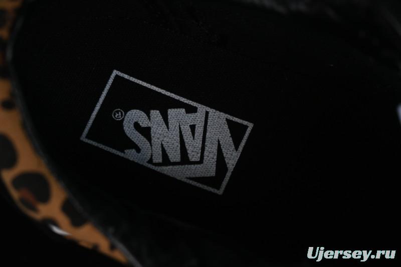 Vans Old Skool Classic Retro Low-Top Canvas Sneakers with Leopard Print and Slip-Resistant Sole - VN000CR5CJK