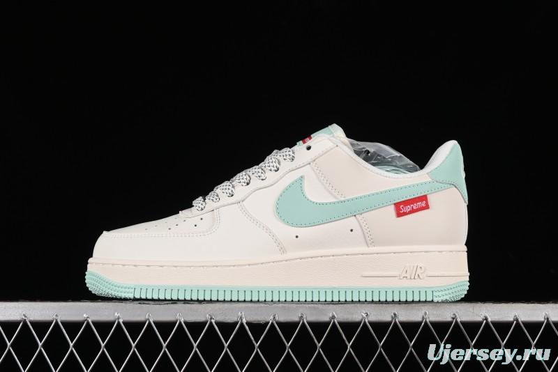 Supreme x Nike Air Force 1 '07 Low Collaborative Sneakers in Youthful Green - HD1968-023