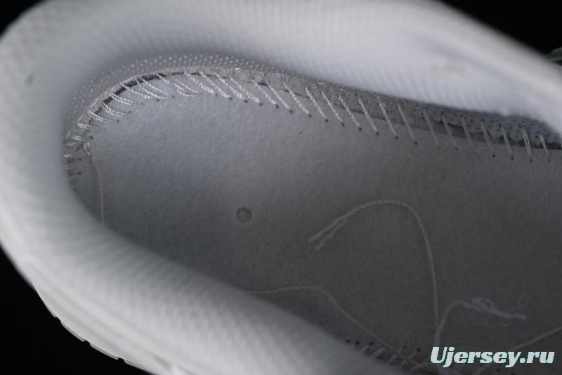 Nike Supreme x Nike SB Dunk Low Casual Skate Shoes in Beige Grey - RM2308-233