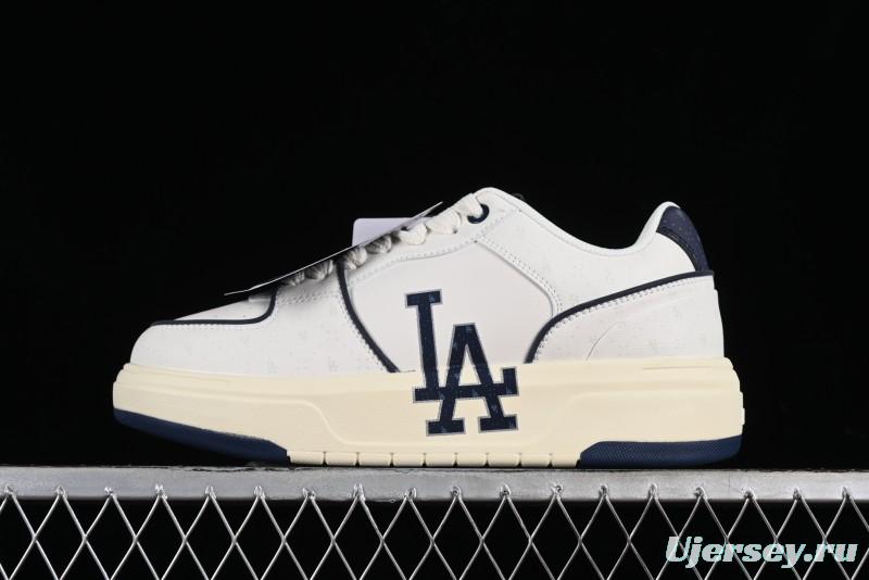 MLB Chunky Liner Basic New York Yankees Thick Sole Casual Sneakers with 6cm Height Increase - 3ASXCBO3N07NYD