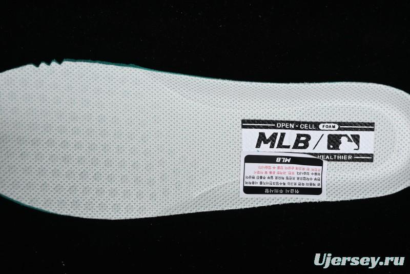 MLB Chunky Liner Basic New York Yankees Thick Sole Casual Sneakers with 6cm Height Increase - 3ASXCBO3N07PKS