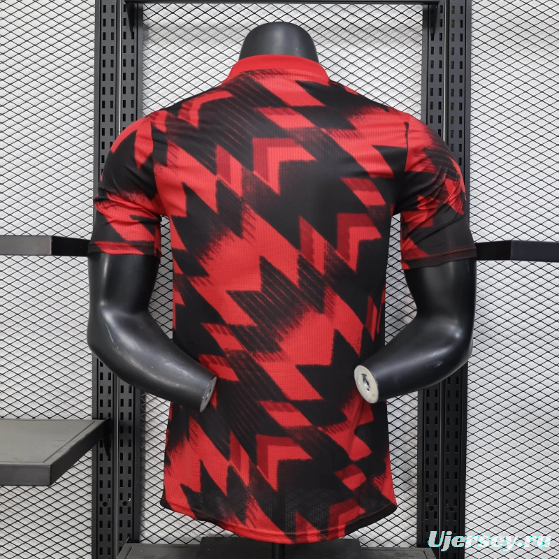 25/26 Player Version Manchester United Red Geometric Pattern Pre-Match Training Jersey