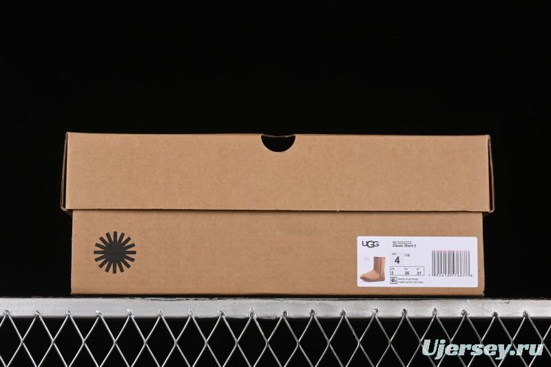 UGG Classic Short II Genuine Shearling Snow Boots with TREADLITE Outsole - 1016223