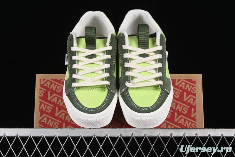 Vans Chukka Push Low-Top Skate Shoes with Slip-Resistant Sole in Apple Green - VN0008ZE08P