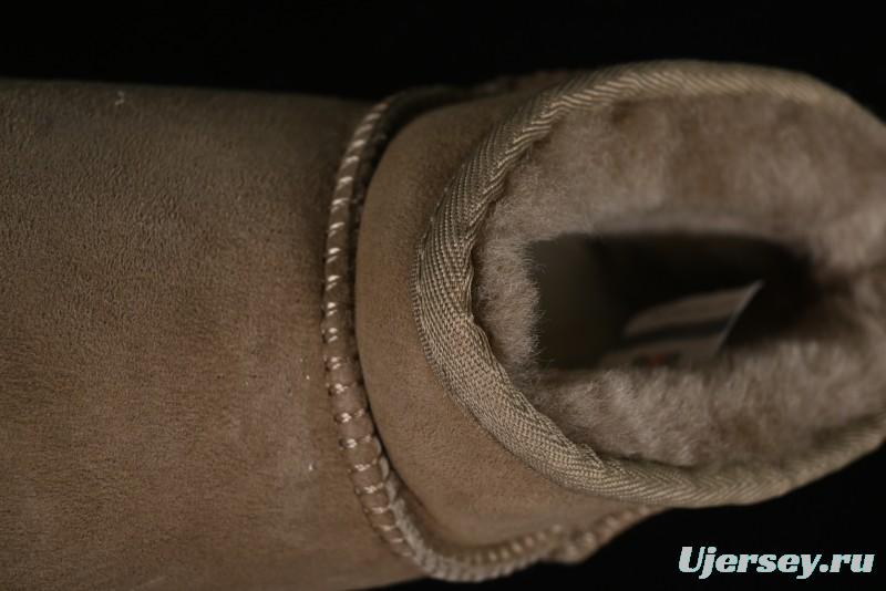 UGG Classic Ultra Mini Short Boots with Genuine Australian Sheepskin and TREADLITE Outsole - 1116109