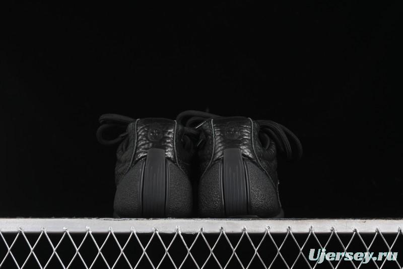 Alexander McQueen Flexion Retro Sneakers in Black with Diamond Grain Calfskin - 8.F6