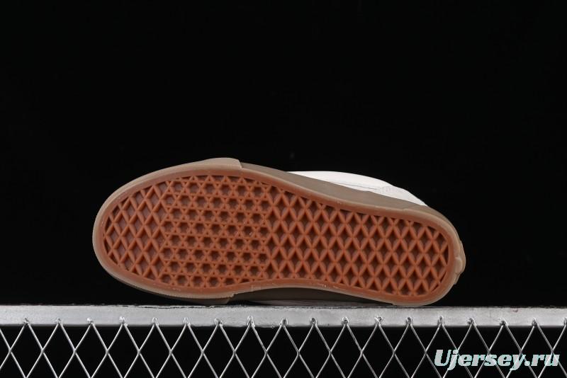 Vans Classics Knu Skool Retro Sneakers with Enlarged Toe and Thickened Tongue - VN000CZUVE1