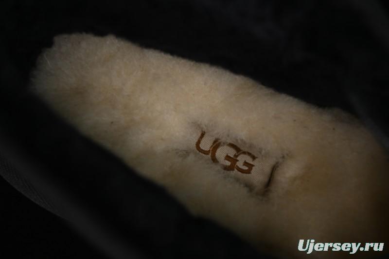 UGG Neumel Moc Ankle Boots in Suede with Shearling Lining - 1121645