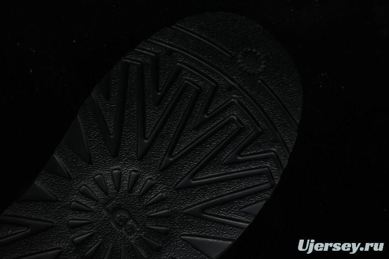 UGG Neumel Moc Ankle Boots in Suede with Shearling Lining - 1153631