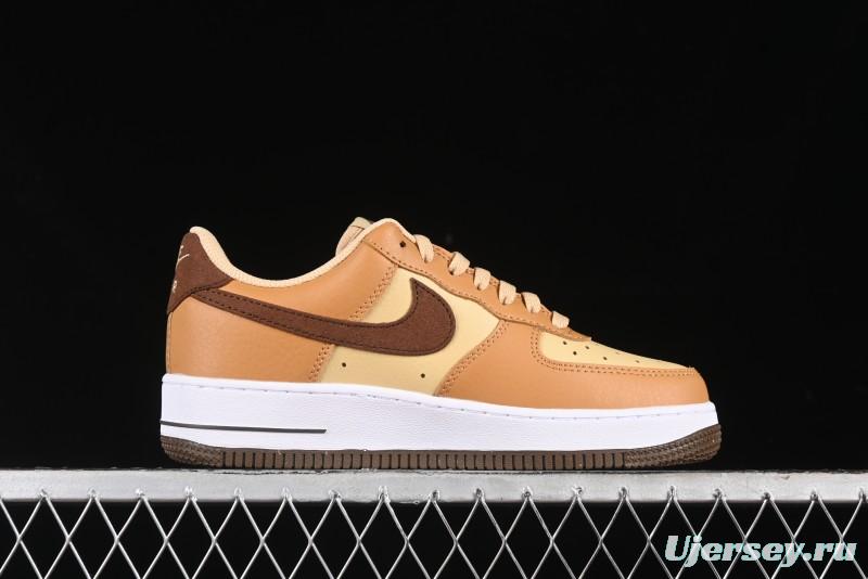 Nike Air Force 1 '07 Low Casual Sneakers with Full-Length Air Cushion - HQ3905-200
