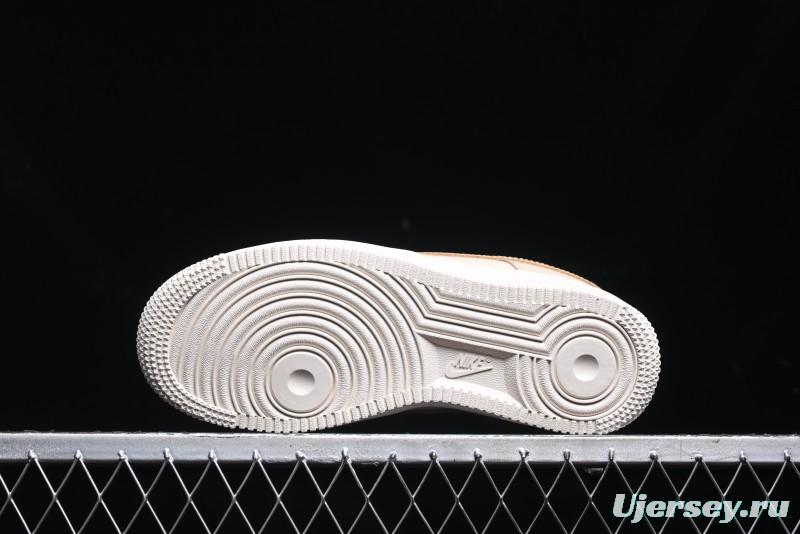 Nike Air Force 1 '07 Low Top Sneakers with Full-Grain Leather and Air Cushion - DQ7569-102