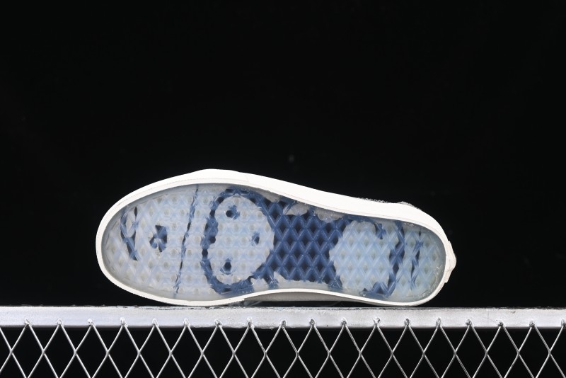 Vans Style 36 Low-Top Casual Skate Shoes in Grey - VN000CP5EMO