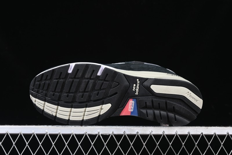 New Balance Made In USA 992 Classic Retro Running Sneakers with Superior Comfort - M992BK