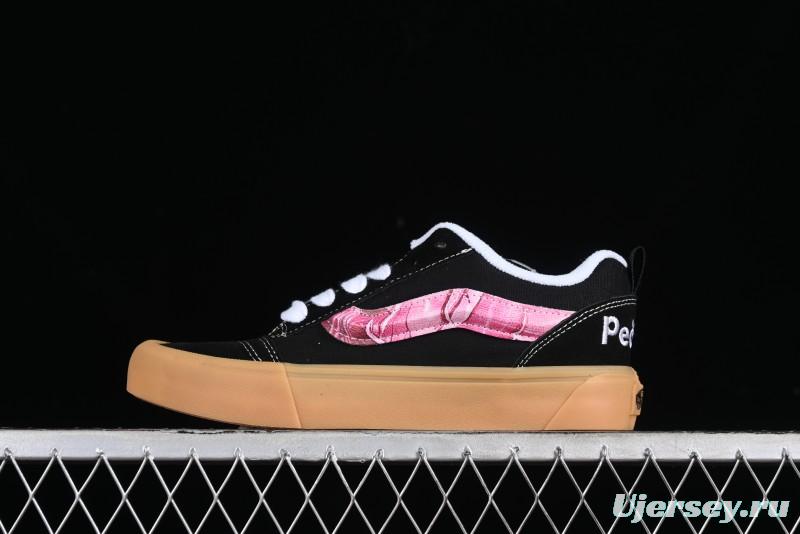 Vans Classics Knu Skool Vulcanized Skate Shoes in Black & Pink - VN0014QC0BV