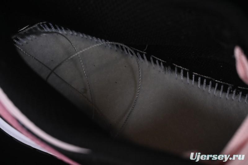 Nike SB Dunk Low Casual Skate Shoes in Blackberry Pink - CW1590-100