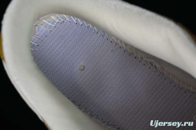 Nike Dunk Low "Just Do It" SB Low-Top Casual Skate Shoes in Coconut Milk and Pink - FD8683-700