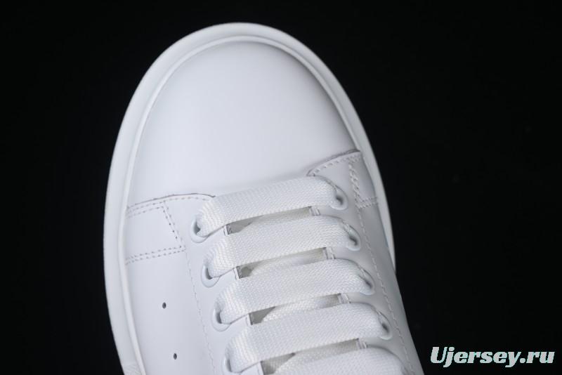 Alexander McQueen Oversized Sneakers with Gradient Black Detailing - D.E5