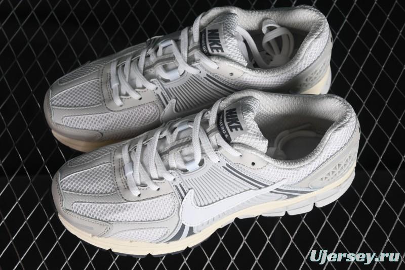 Nike Zoom Vomero 5 SP Retro Casual Running Shoes with Lightweight EVA Midsole - HF0731-007