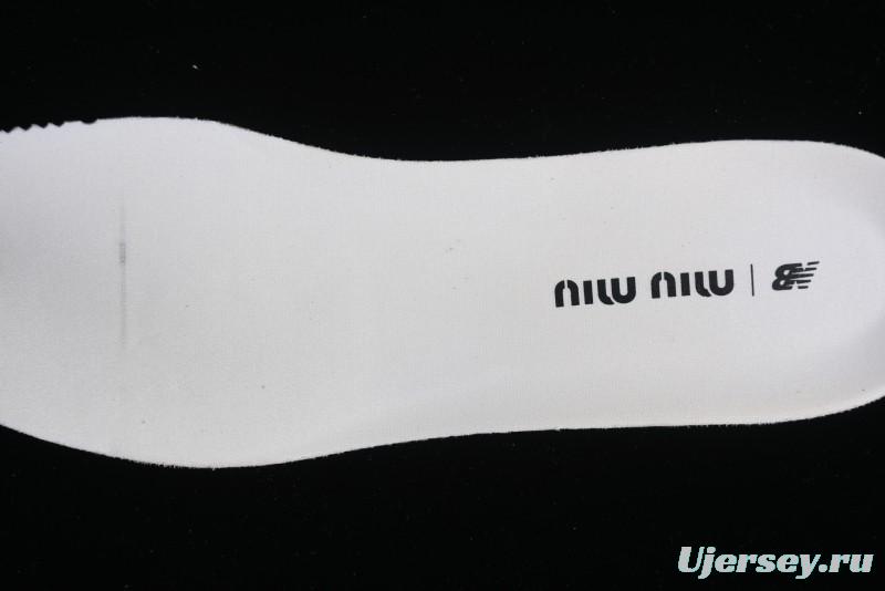 Miu Miu x New Balance 530 Low-Top Retro Running Sneakers with Deconstructed Design - AJD4