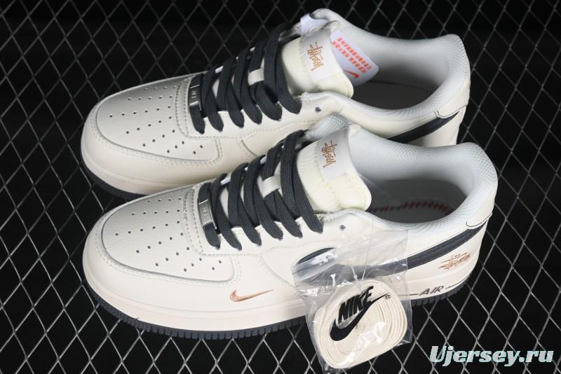 Nike Air Force 1 '07 Low Casual Sneakers in Black Pigskin - XZ6188-705