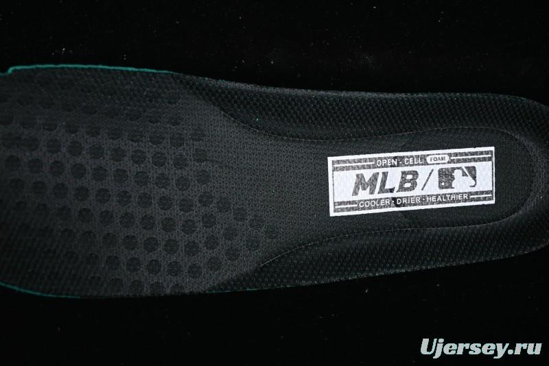 NY Yankees Black & Yellow Sneakers - Bold Logo Streetwear Shoes