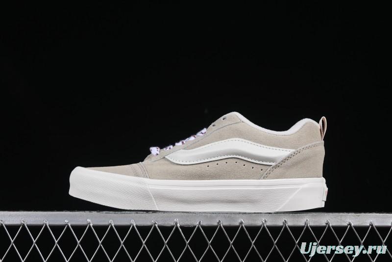 Classic Low-Top Suede Skate Sneakers - Minimalist Gray
