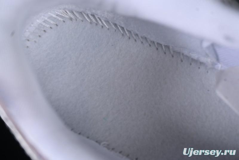 Nike P-6000 Metallic Chrome Runner - Sleek & Stylish Performance Sneakers