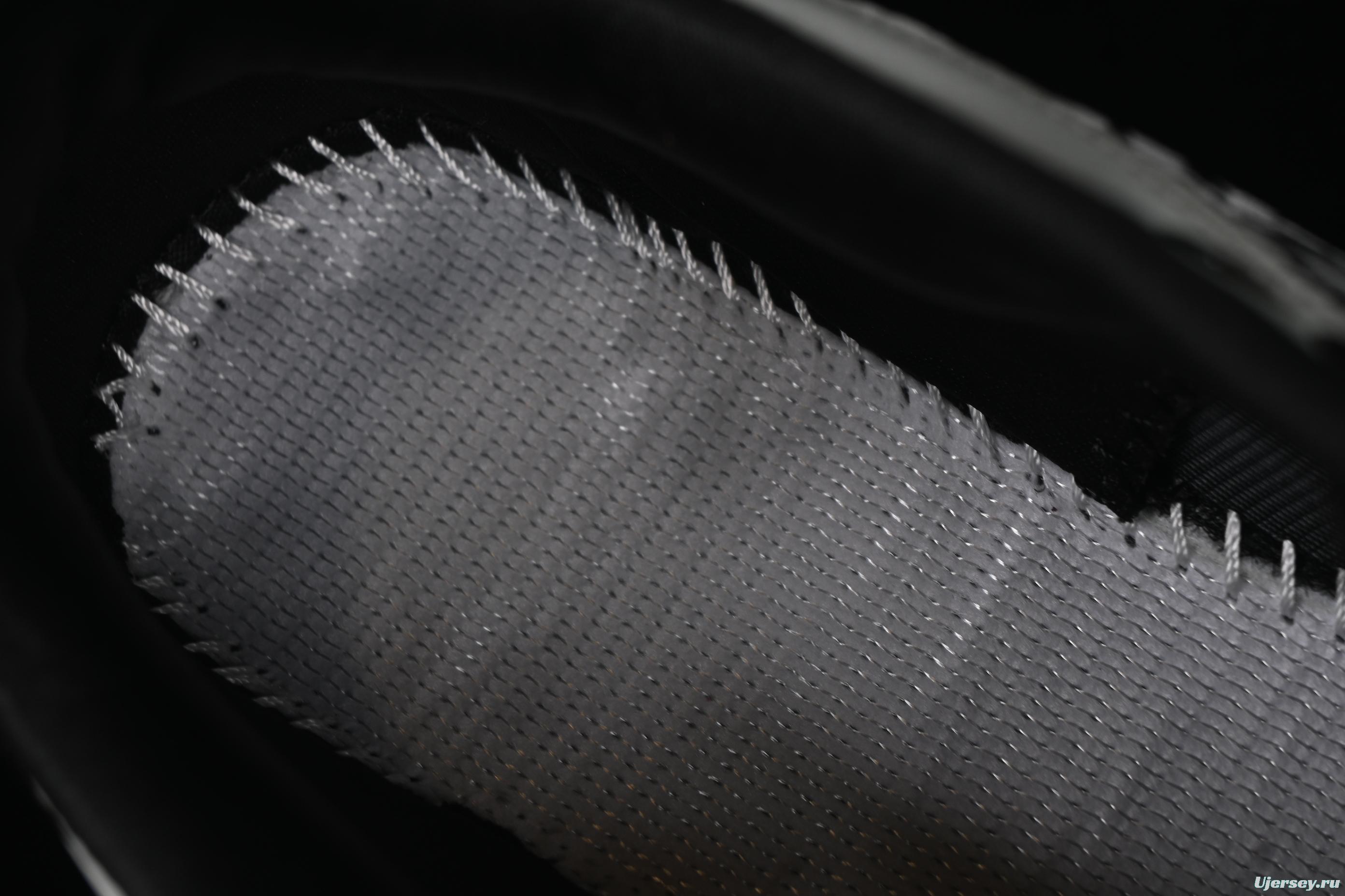 Stone Island Grime Panelled Low-Top Lifestyle Sneakers in Dark Brown - MO78FWS0303