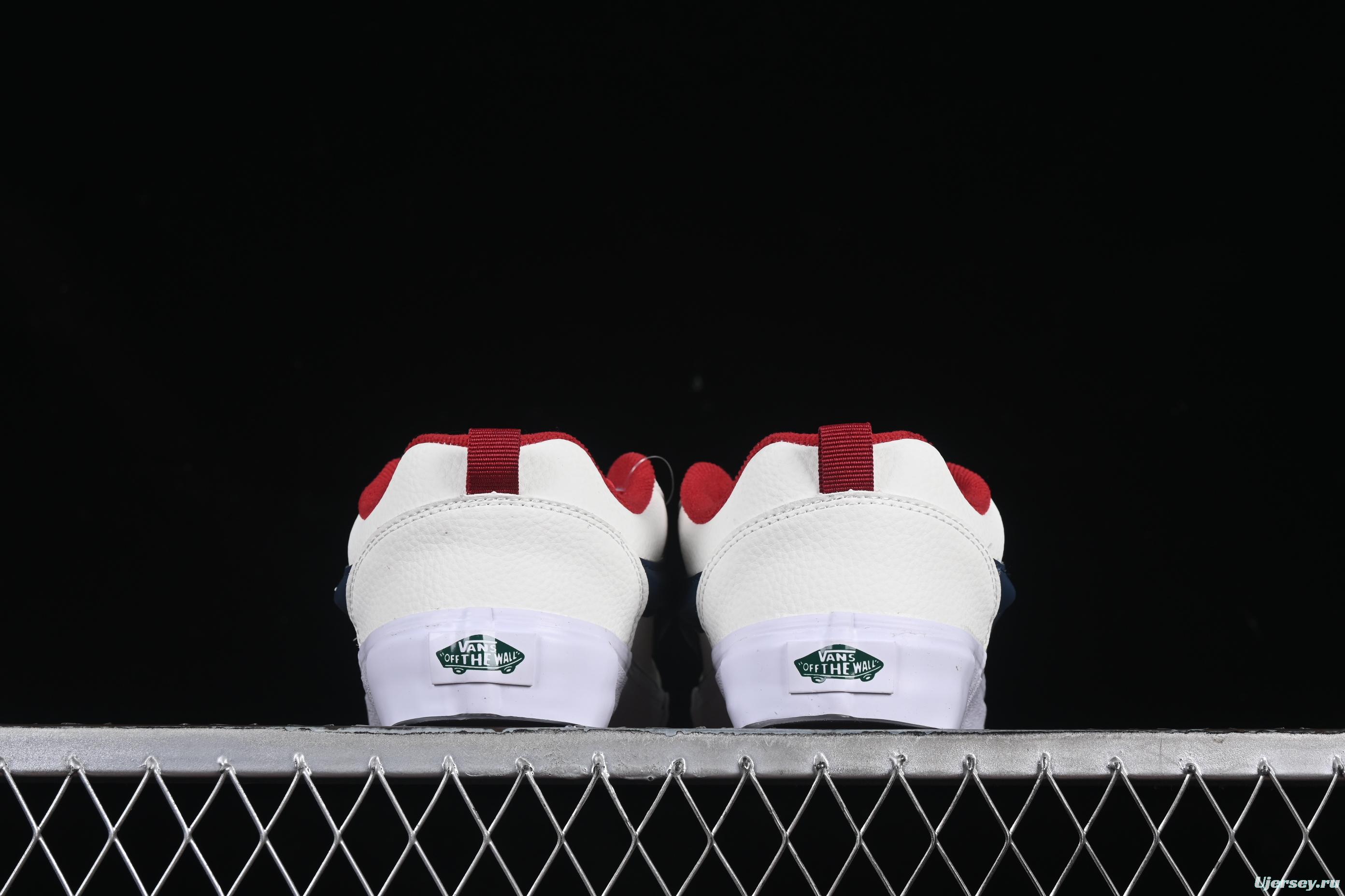 Vans Knu Skool Low Top Retro Chunky Sneakers with Oversized Logo - VN0009QC377