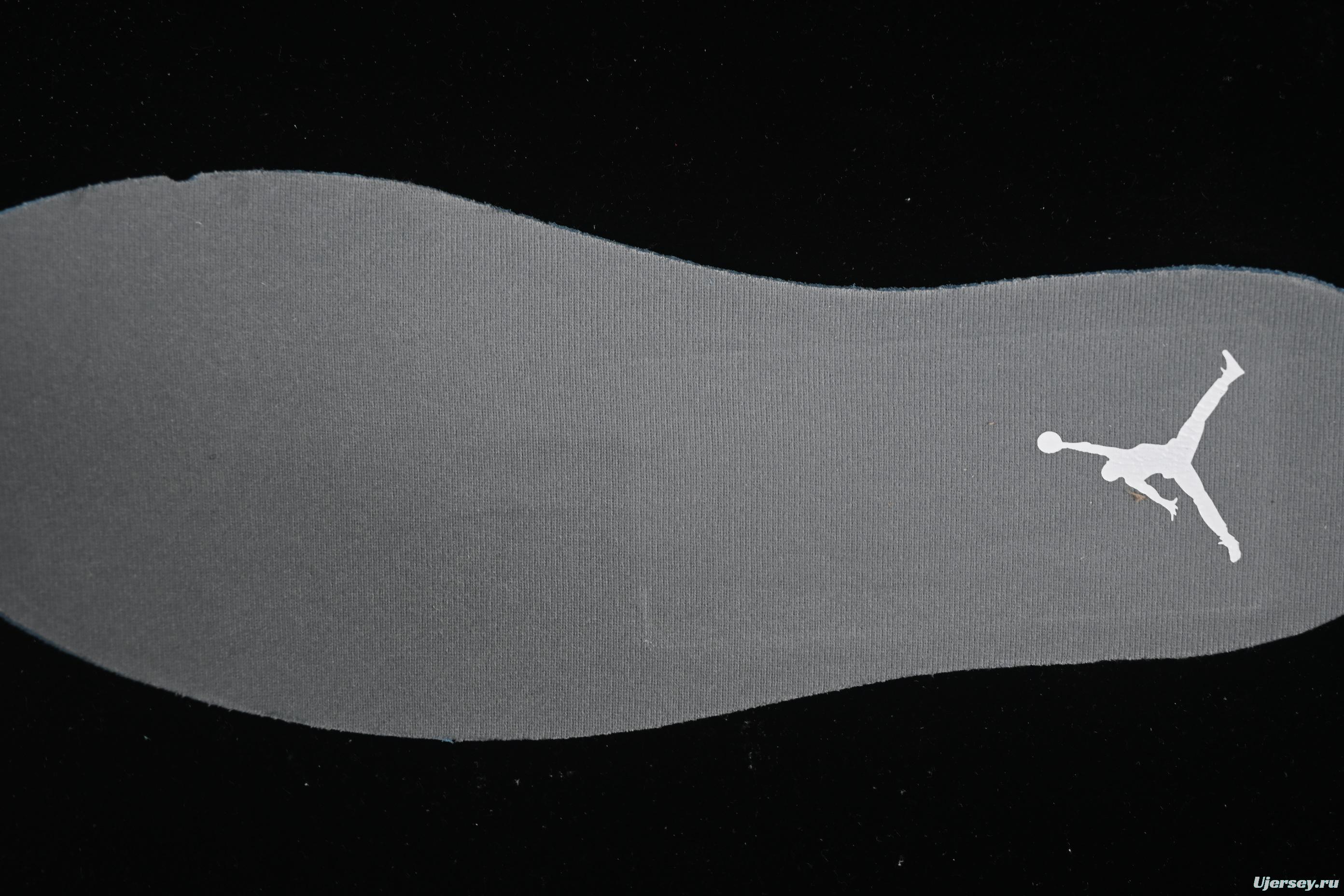 Nike Air Jordan Legacy 312 Low Sneakers with Velcro Strap and Triple Design - CD7069-124