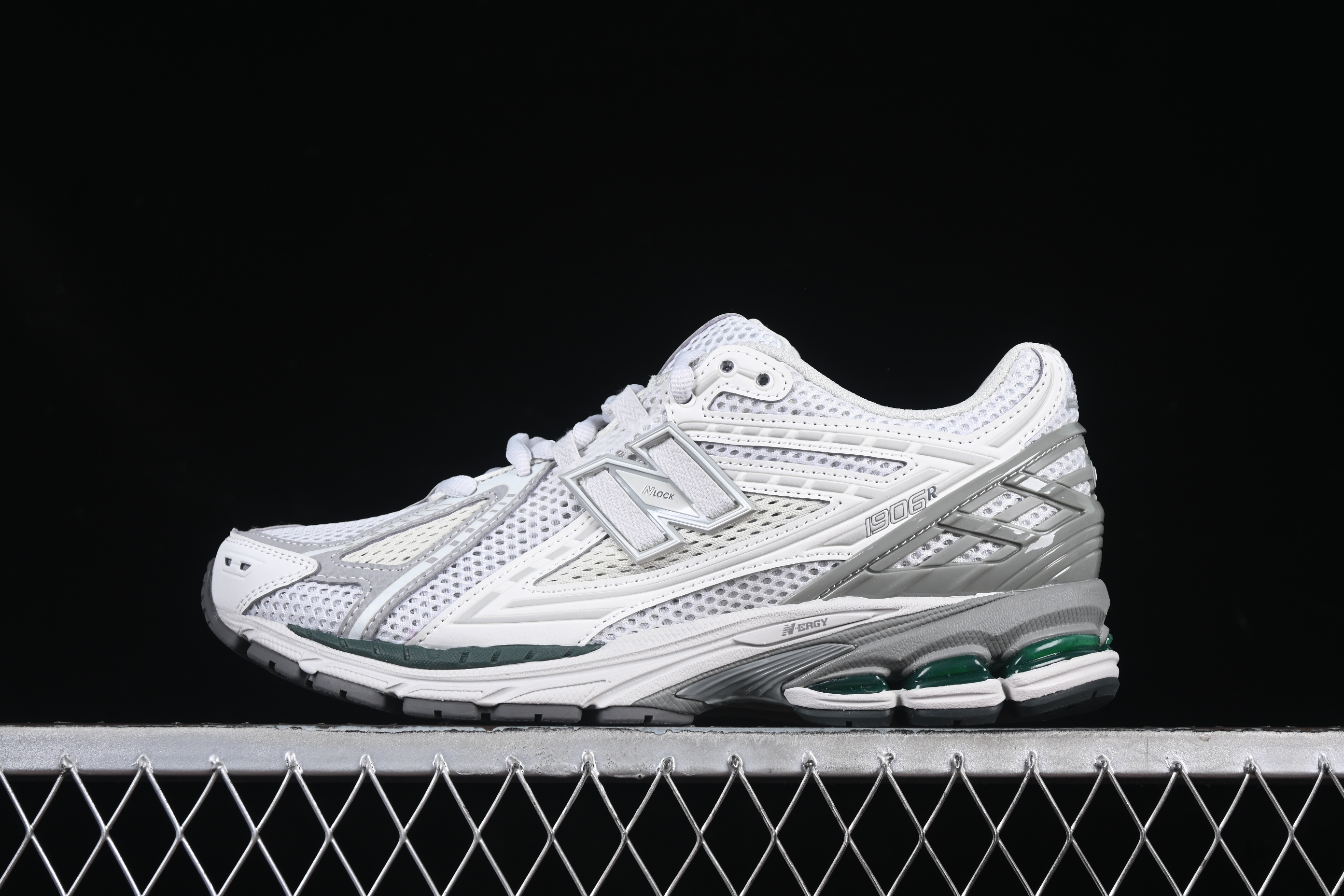New Balance 1906 Series Retro Dad Style Casual Running Shoes - M1906RGP