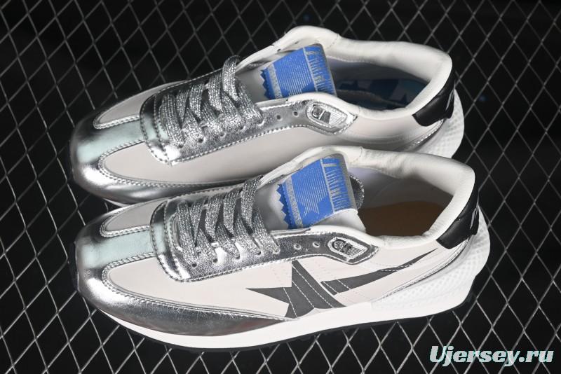 Golden Goose Marathon Comfortable Low-Top Lifestyle Sneakers in White Black Silver - H8D4