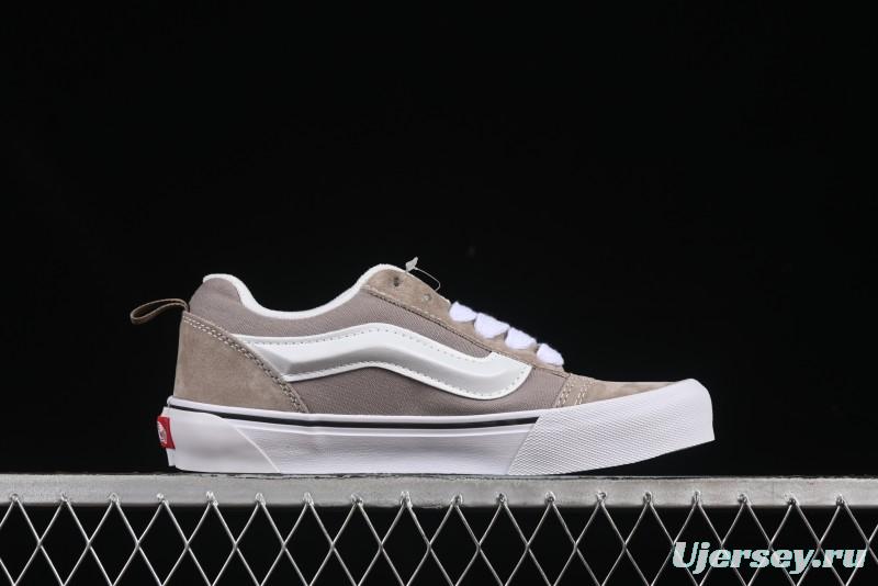 Vans Knu Skool Low-Top Retro Chunky Sneakers - VN000D6ZH2B