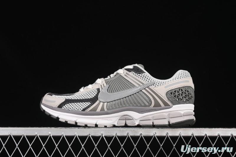 Nike Zoom Vomero 5 SP Classic Retro Casual Running Shoes with EVA Midsole Cushion - FD0791-012