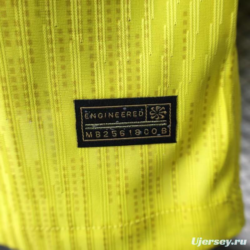 Player Version 25/26 Al-Ittihad Jeddah Yellow with Vertical Stripe Pattern Jersey