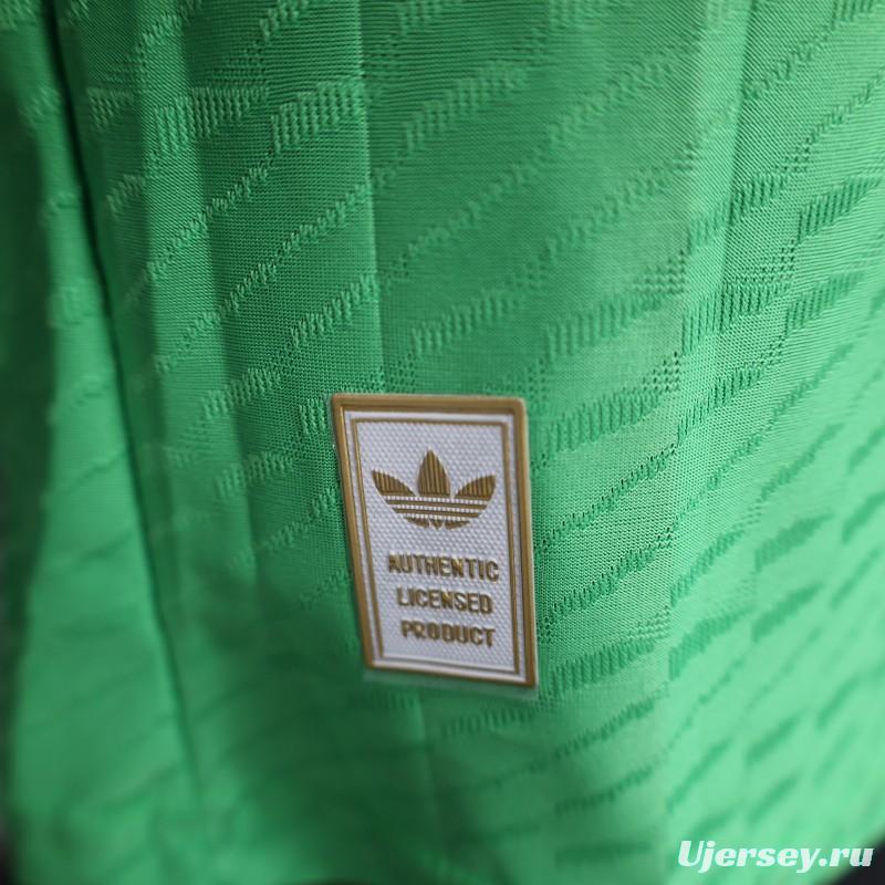 Player Version 25/26 Manchester United Green Goalkeeper Jersey