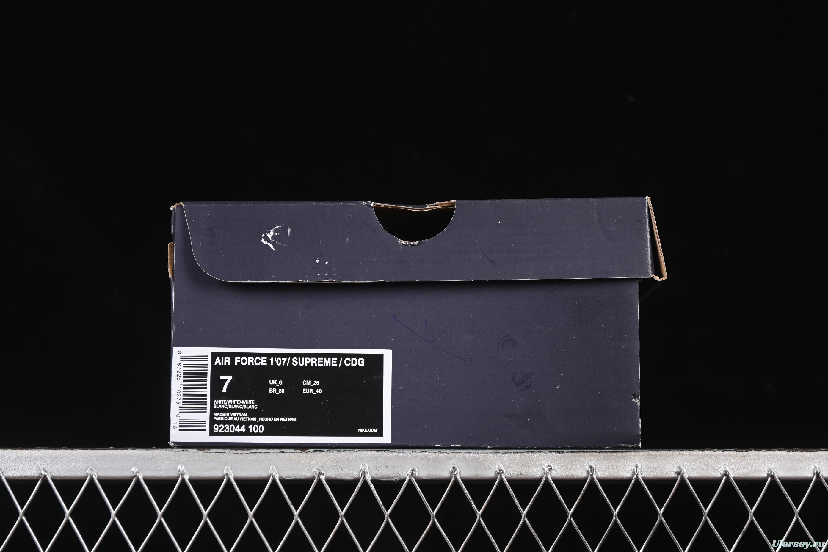 Nike Air Force 1 Low '07 Comme des Garcons Shirt Supreme Collaboration Casual Sneakers - 923044-100